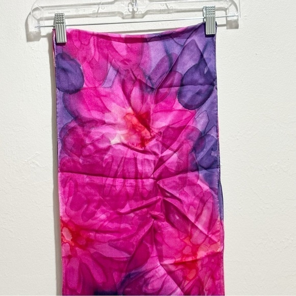 IZABELA SAUER Signed Hand Painted Silk Scarf Hand Rolled Purple Pink 22” X 60” - Picture 2 of 6
